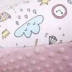 Grūtnieču spilvens Ceba Baby Physio Multi Unicorn tuvplānā