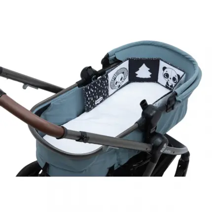 Melnbaltā grāmatiņa Tiny Love ratos