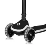 Balansa skrejritenis Lionelo Mey Black Onyx priekšējie riteņi