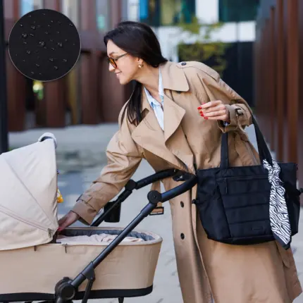 Ratu soma BabyOno CAMI 1672/01 Black māmiņai rokā