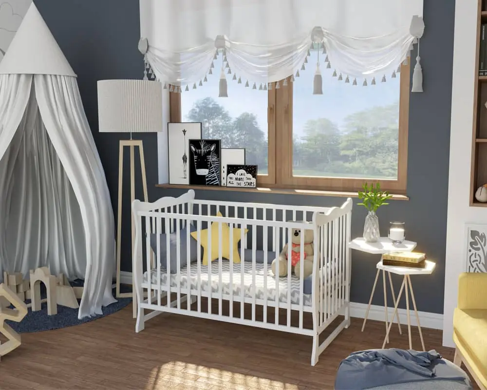 Bērnu gultiņa Julija istabā