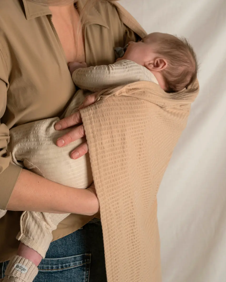 Swaddler Seersucker kokvilnas autiņš, 120x120 cm Swaddler Seersucker kokvilnas autiņš, 120x120 cm