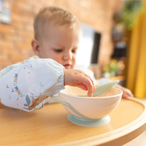 Bļodiņa ar piesūcekni un karoti