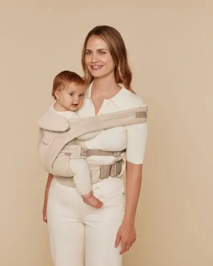 Ergobaby Omni Deluxe Mesh ergosoma natural beige ar mazuli uz gurniem