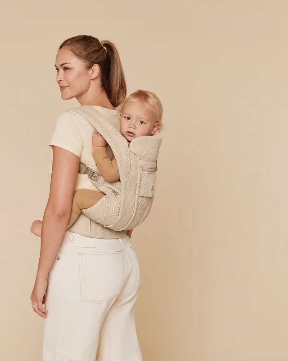 Ergobaby Omni Deluxe Mesh ergosoma natural beige mammai uz muguras